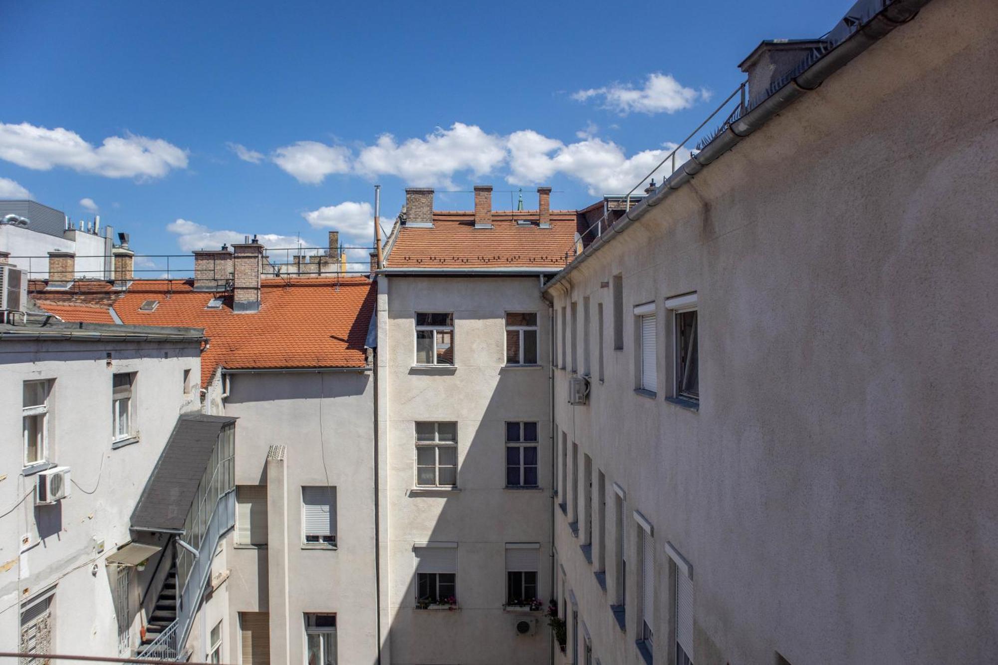 High Light Apartment Budapest Bagian luar foto